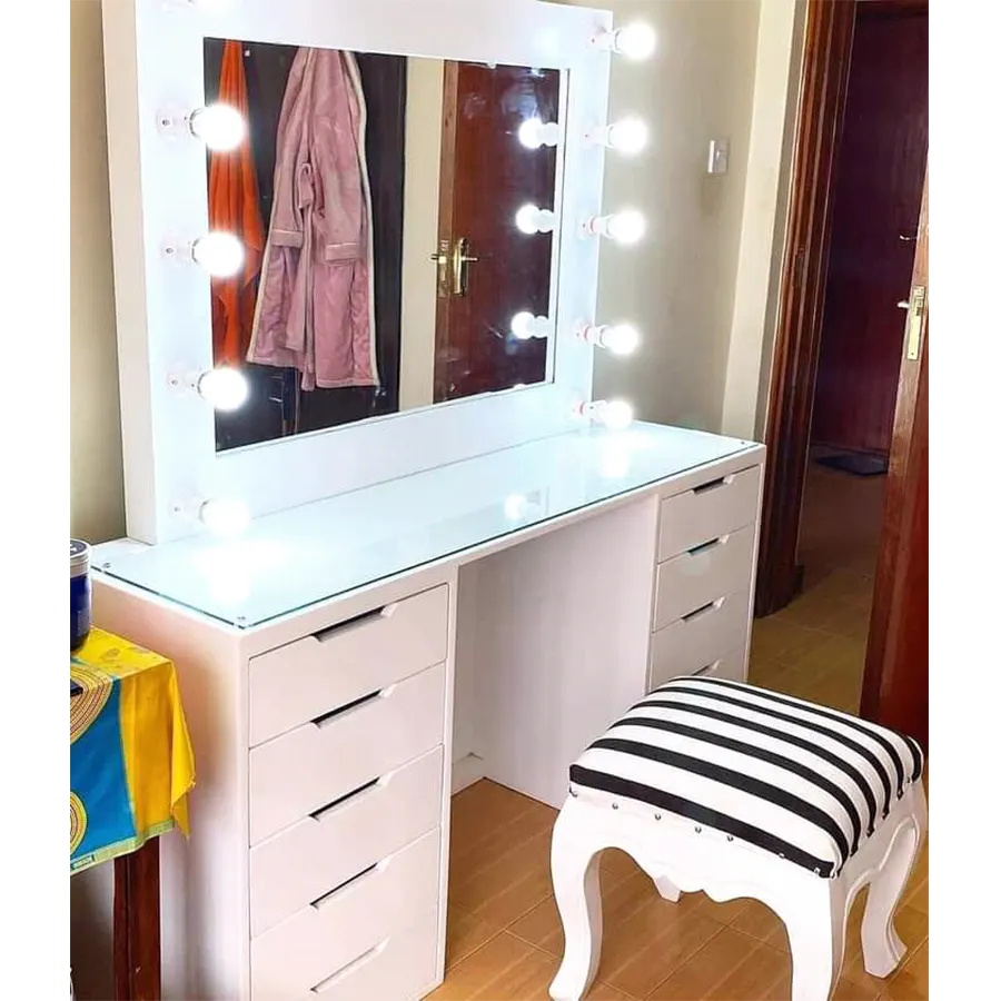 White-dressing-mirror-with-stool
